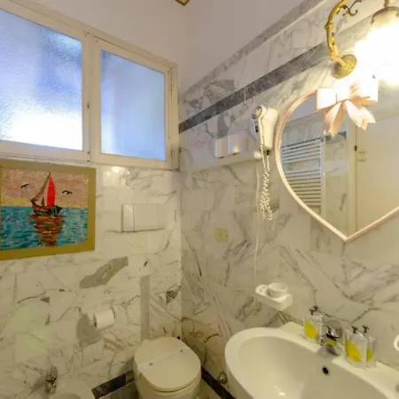 Altido Private For 2 In The Heart Of Sestri Levante